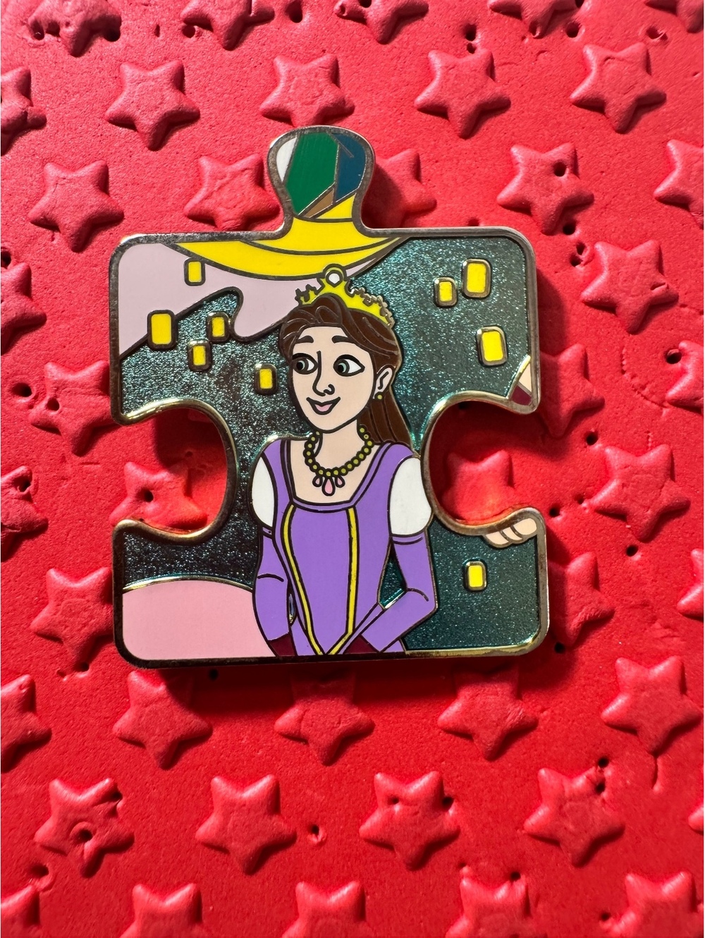Queen of Corona LE 900 Character Connection Mystery Collection Tangled Puzzle